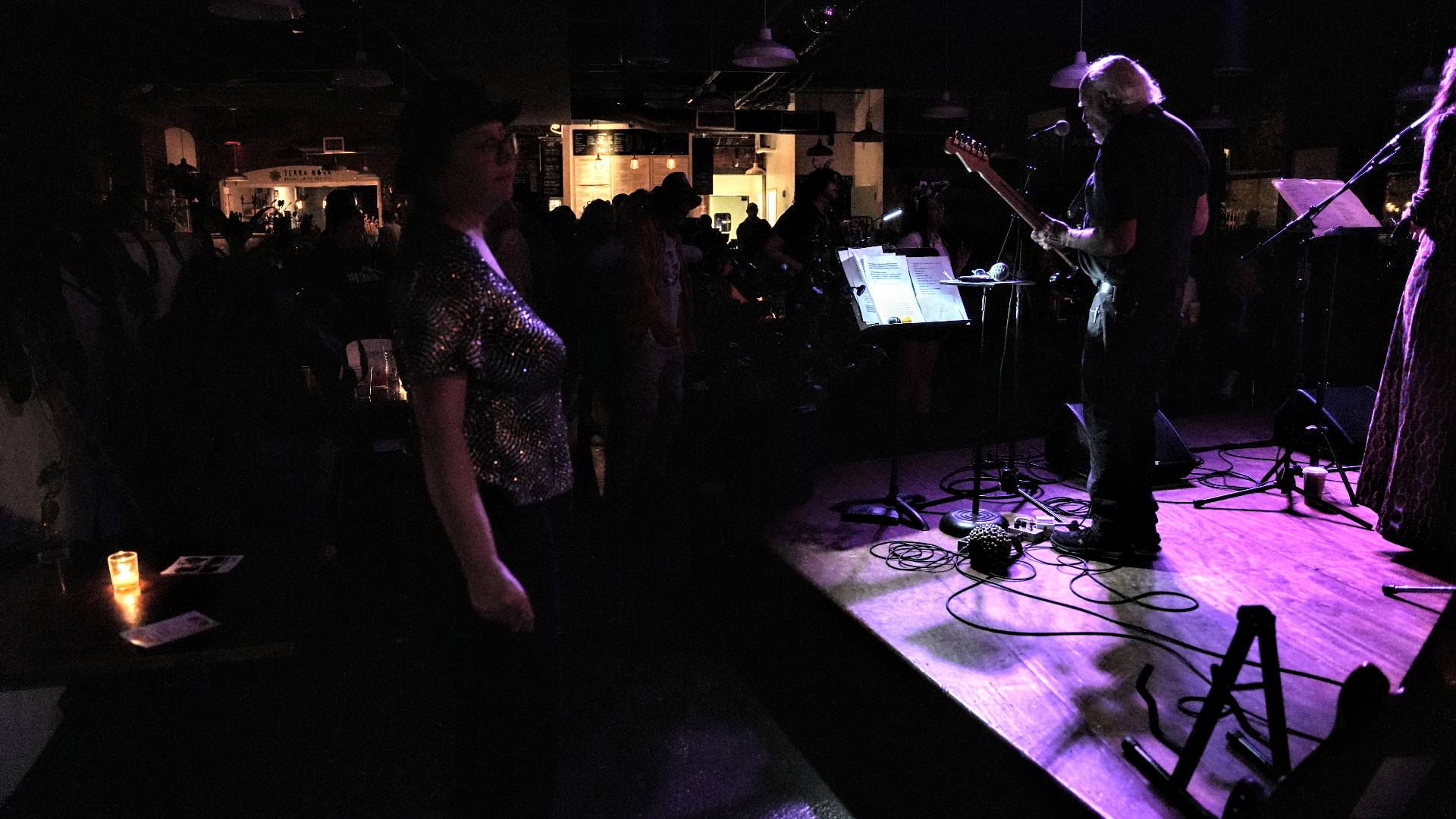 From the stage, out to the crowd